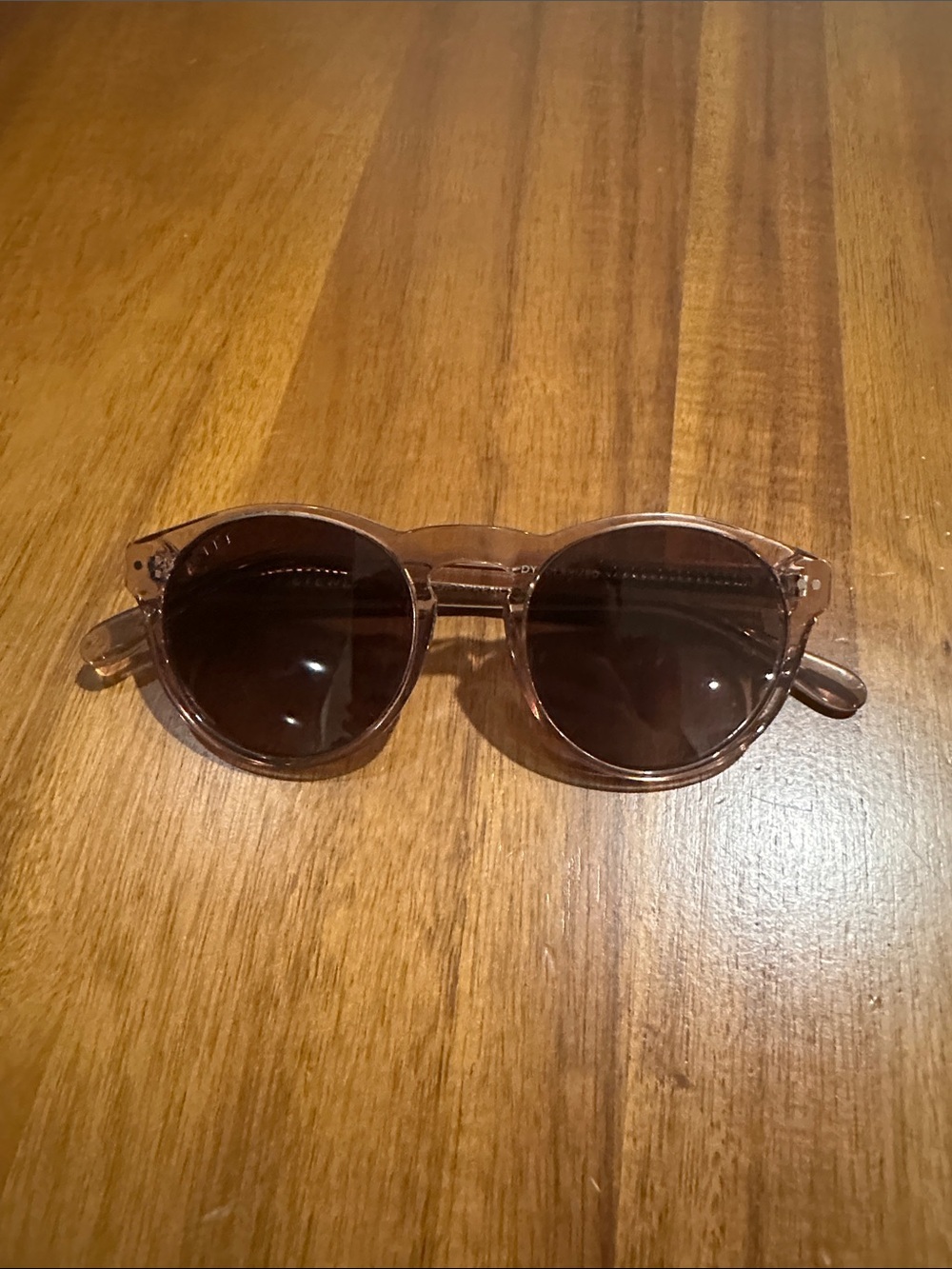 Diff Eyewear Round Sunglasses